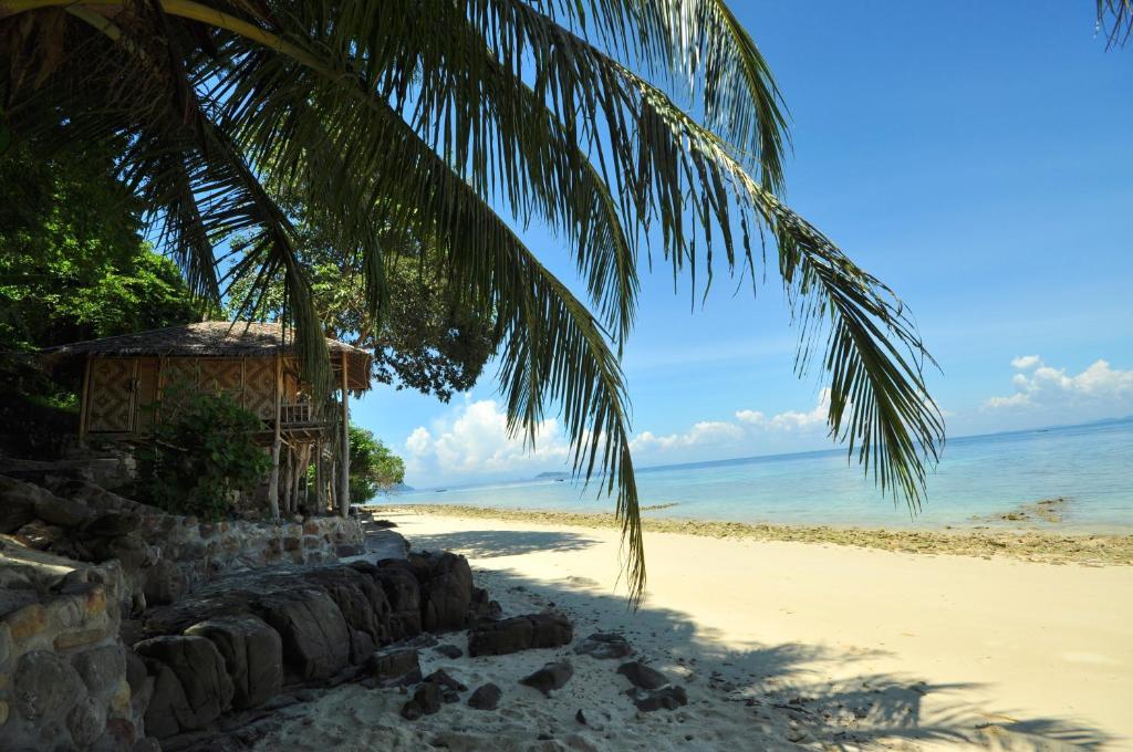 Tohko Beach Resort เกาะพีพี ภายนอก รูปภาพ