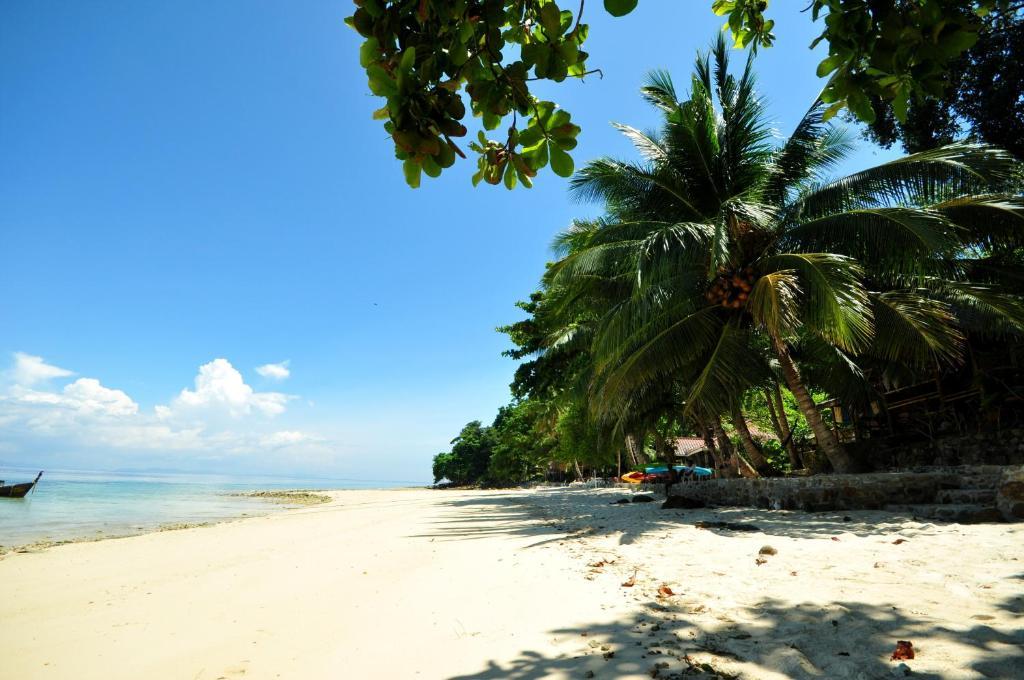Tohko Beach Resort เกาะพีพี ภายนอก รูปภาพ